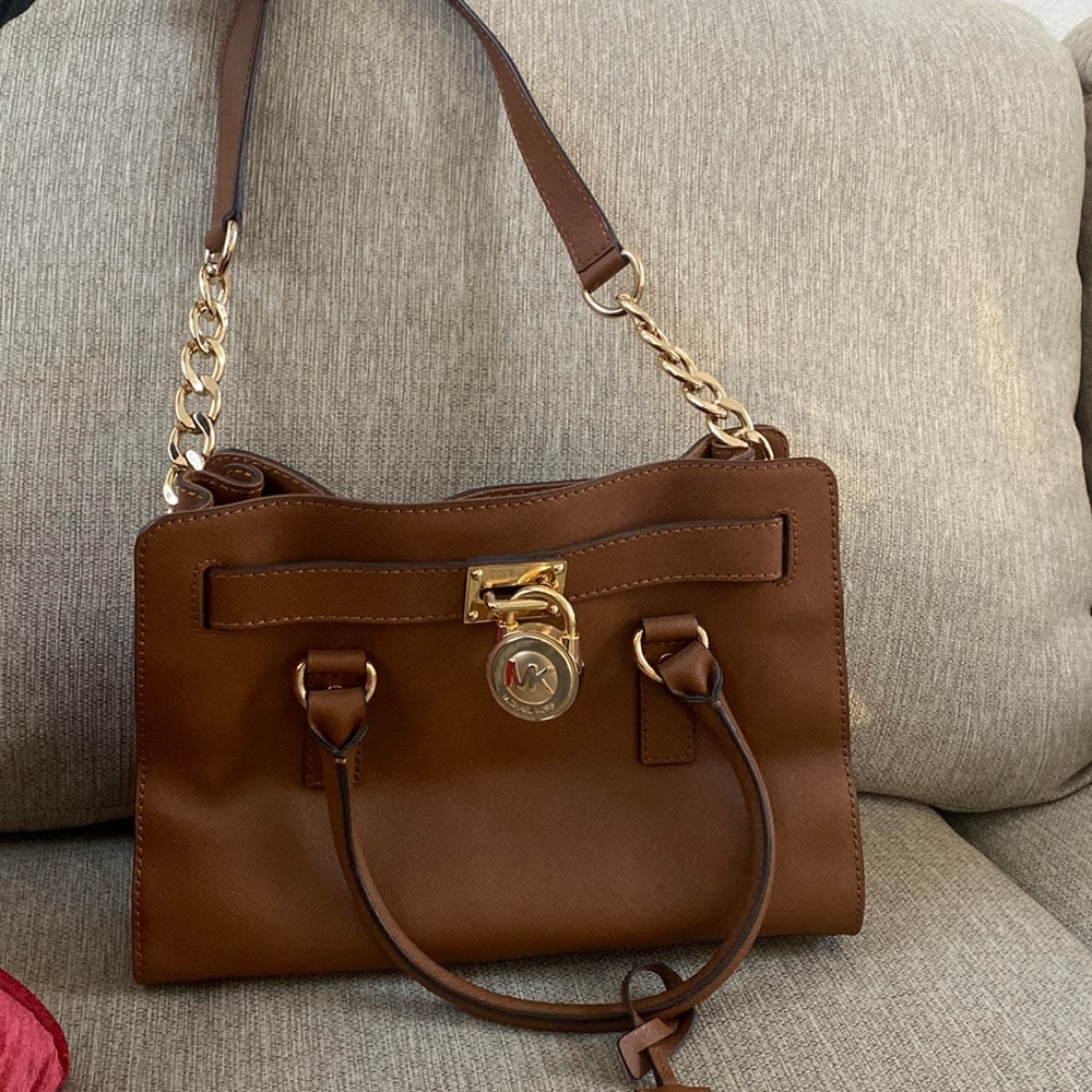 Women’s Michael kors hand bag